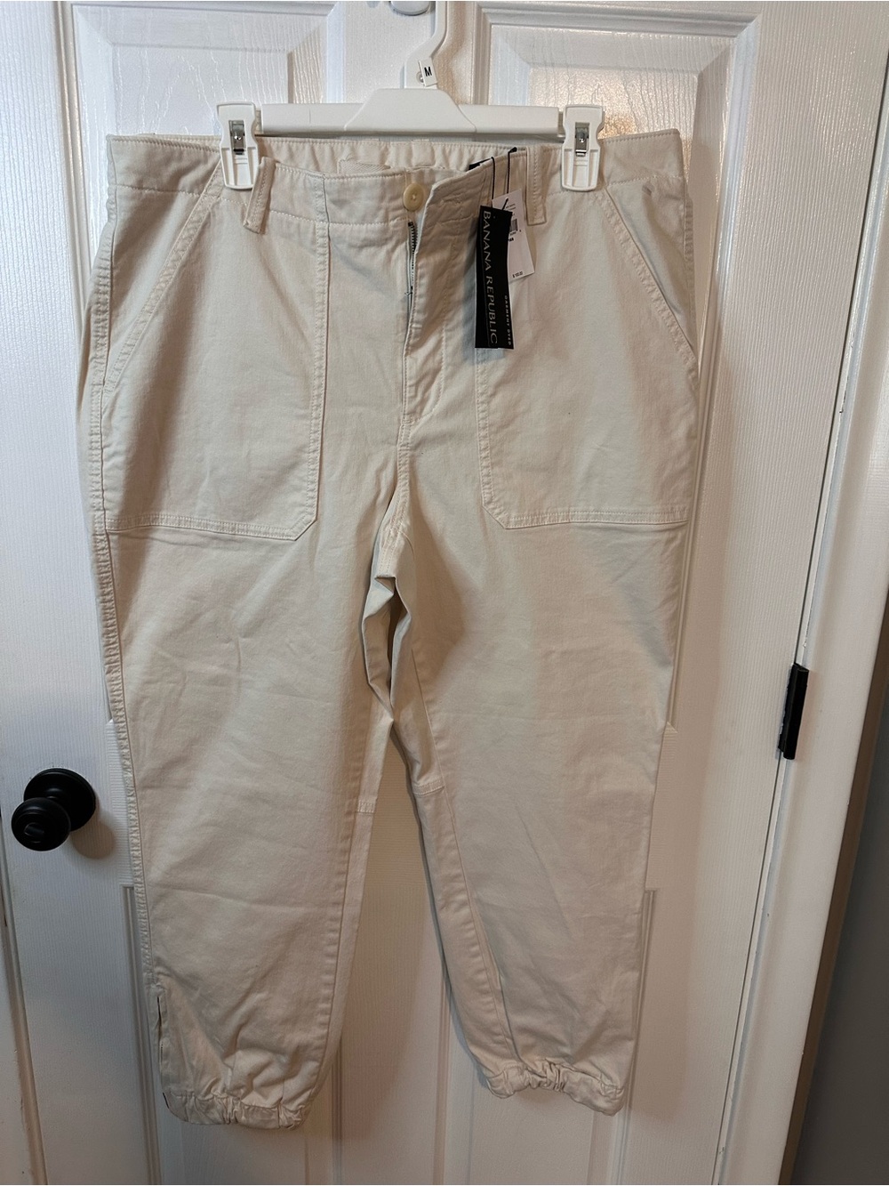 Banana Republic Women’s Cream Cotton Utility Pant Joggers